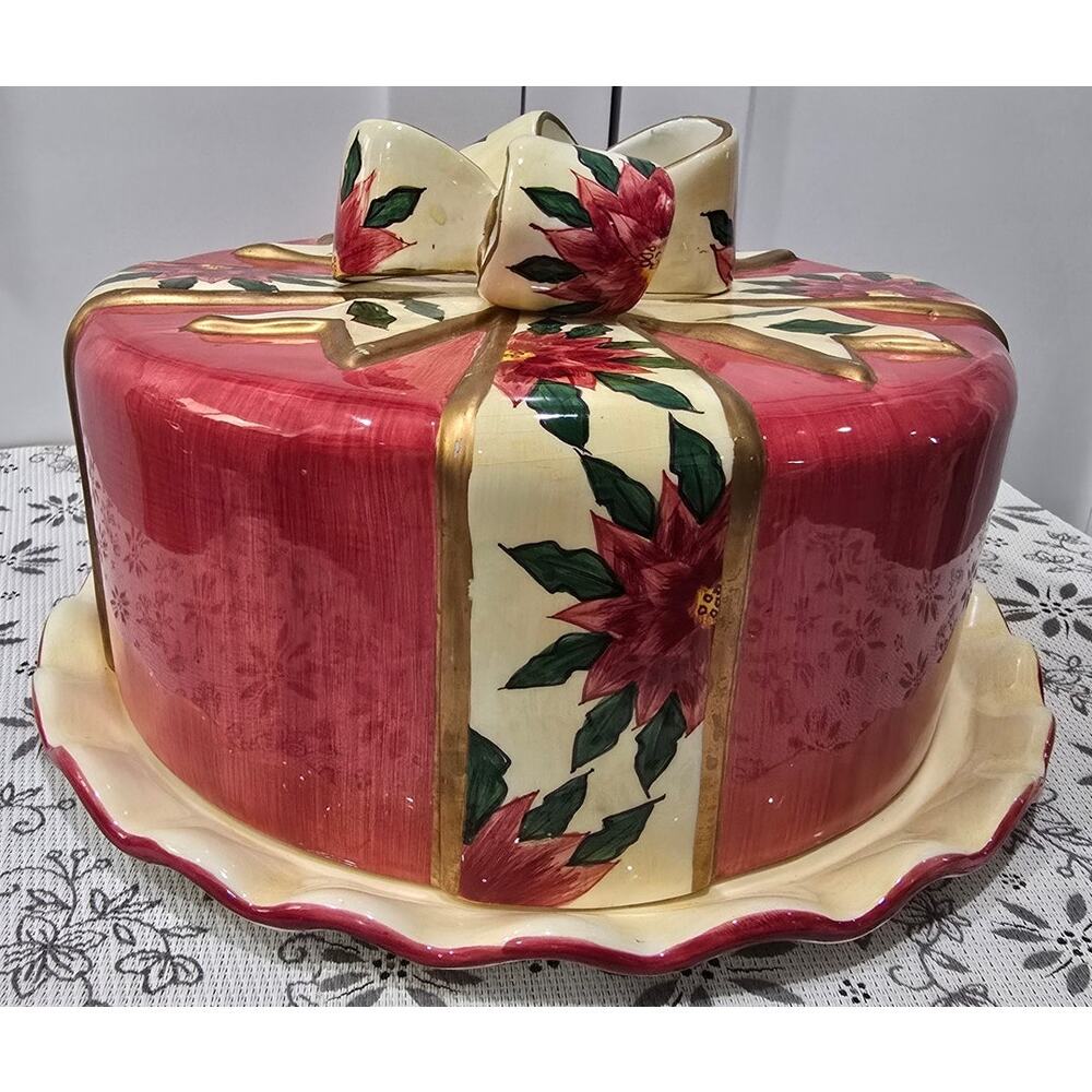 World Bazaar Inc Covered Cake Plate | Christmas Poinsettia Gift Design | Ceramic